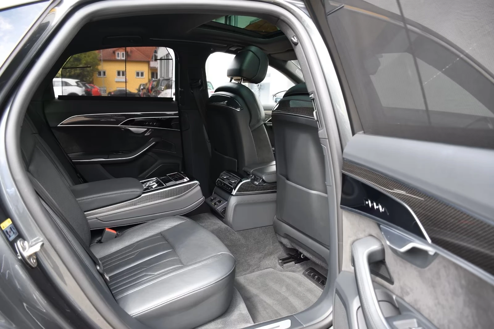Audi S8 4.0TFSI qu Panorama Massage ACC - изображение 9