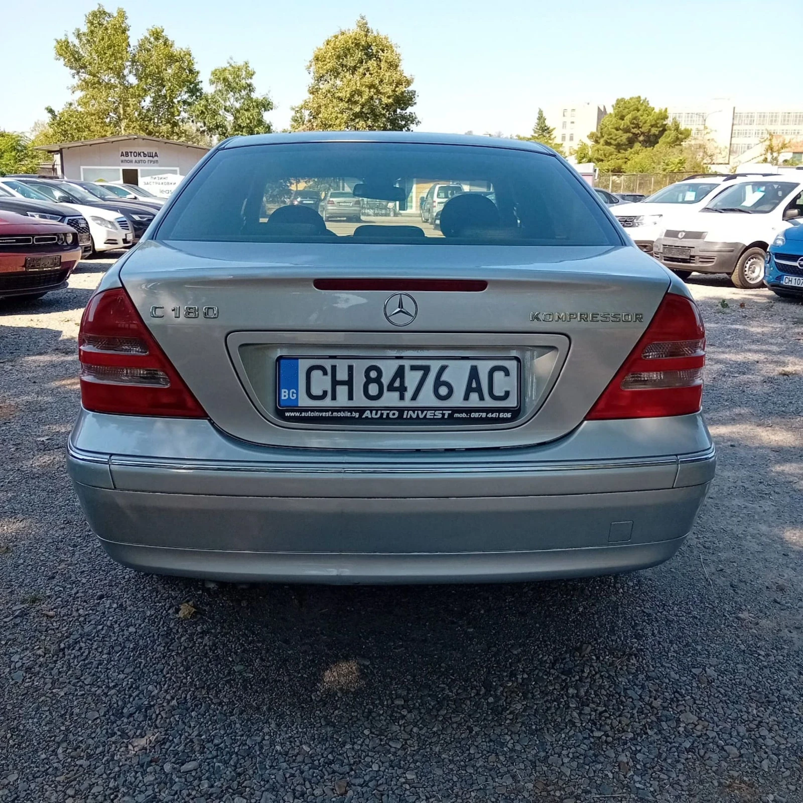Mercedes-Benz C 180 Бензин газ, топ състояние. Всички екстри  - изображение 7