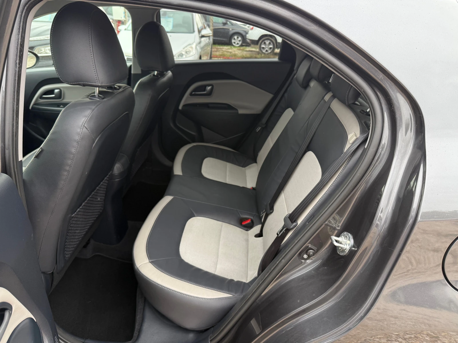 Kia Rio 1.4CRDi/Keyless Go/PDC/EURO6 - изображение 8