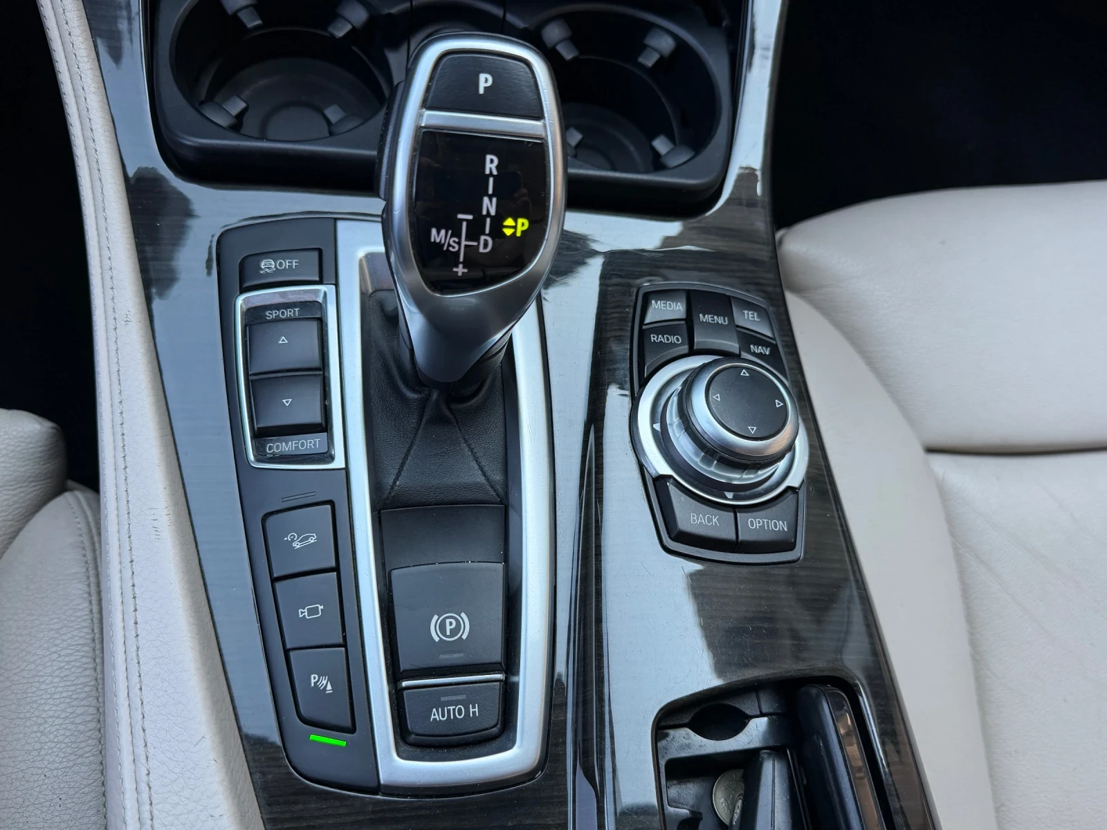 BMW 535 D* FACE* M-PACK* AUTOMAT* SEDAN* 4x4* , снимка 12 - Автомобили и джипове - 52942702