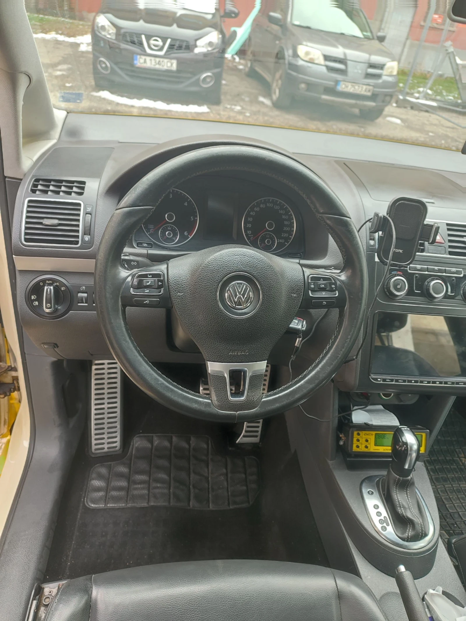 VW Touran 1.6 TDI 105 DSG ���������/����/����������/����� | Mobile.bg � ����������� 17