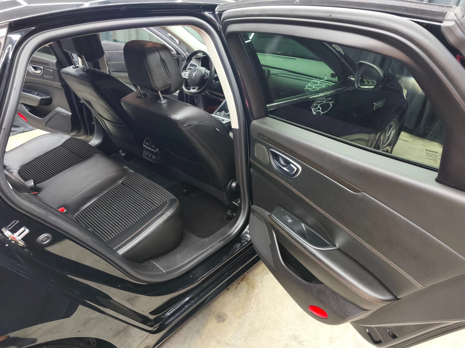 Renault Talisman 1.6dci Automatic, снимка 14 - Автомобили и джипове - 54290122