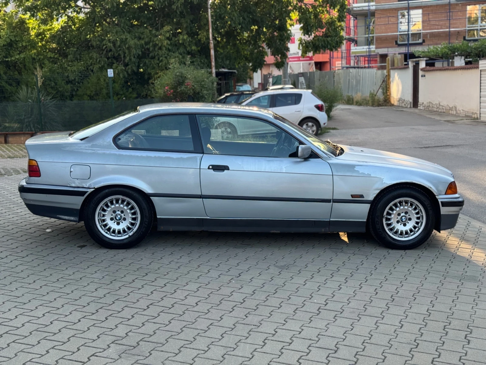 BMW 318 is Газов Инжекцион, снимка 4 - Автомобили и джипове - 55093180