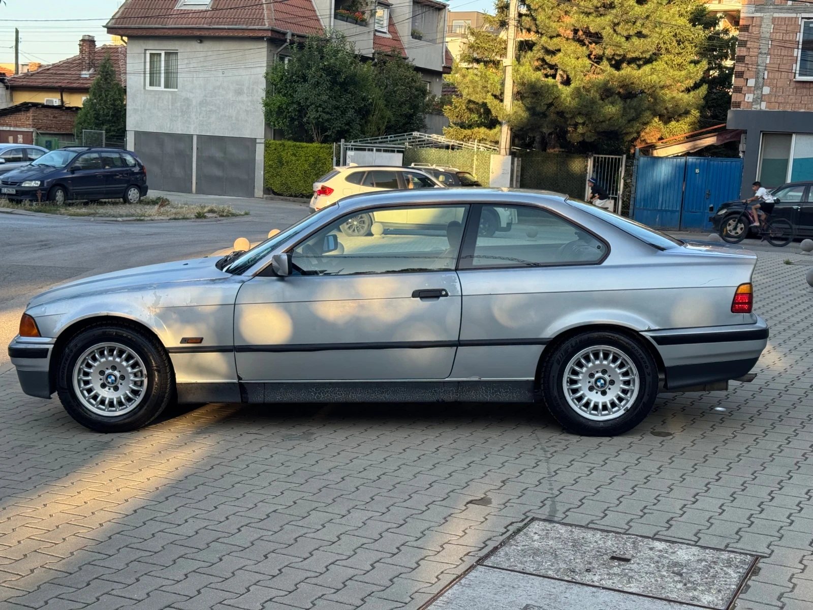 BMW 318 is Газов Инжекцион, снимка 8 - Автомобили и джипове - 55093180