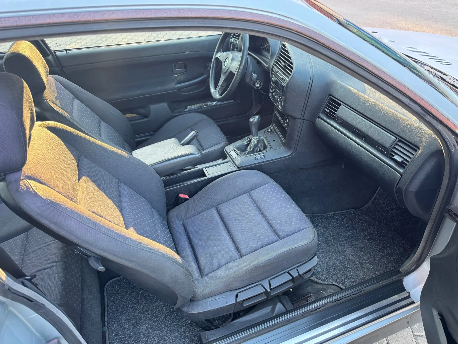 BMW 318 is Газов Инжекцион, снимка 10 - Автомобили и джипове - 55093180