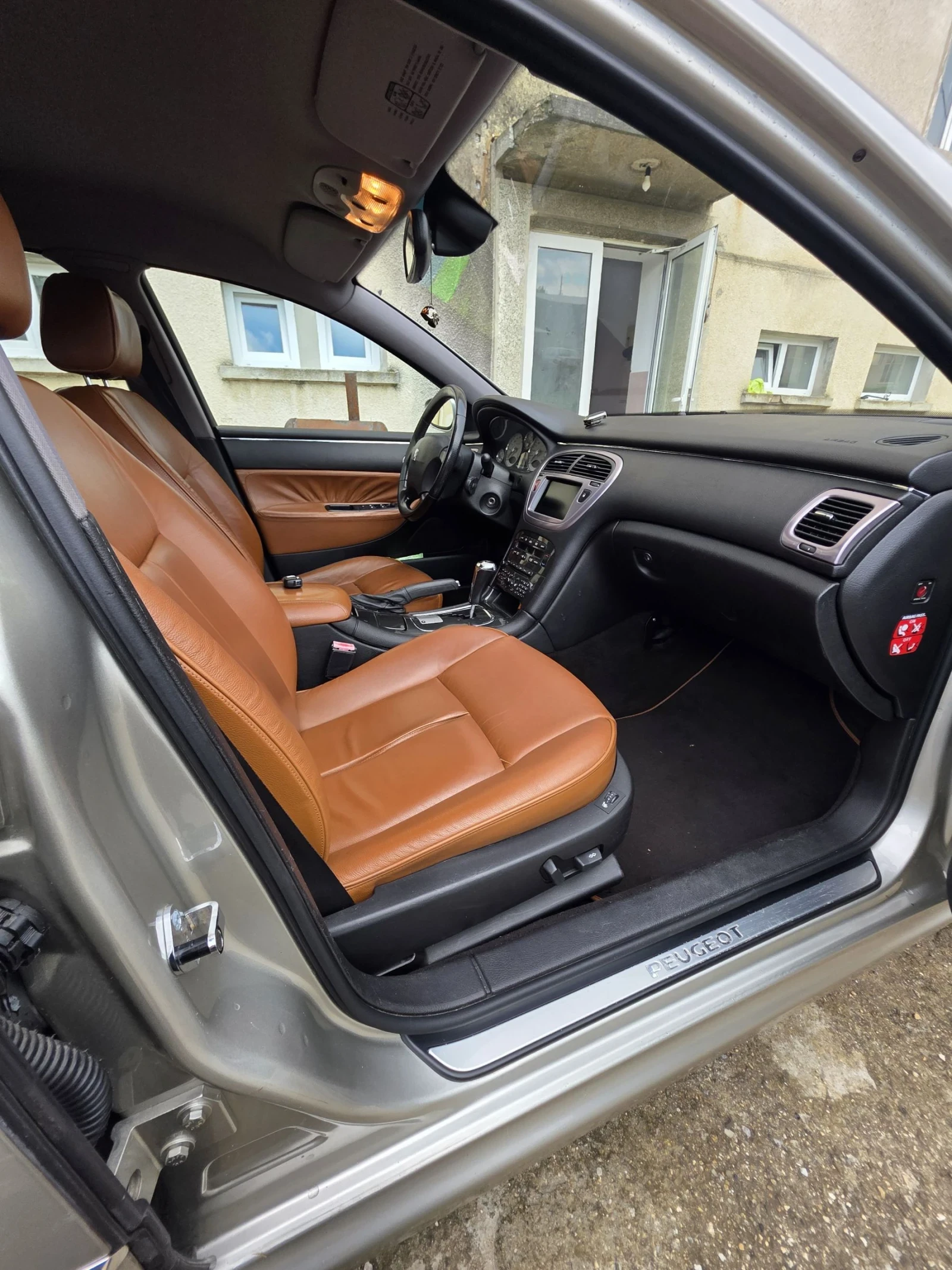 Peugeot 607