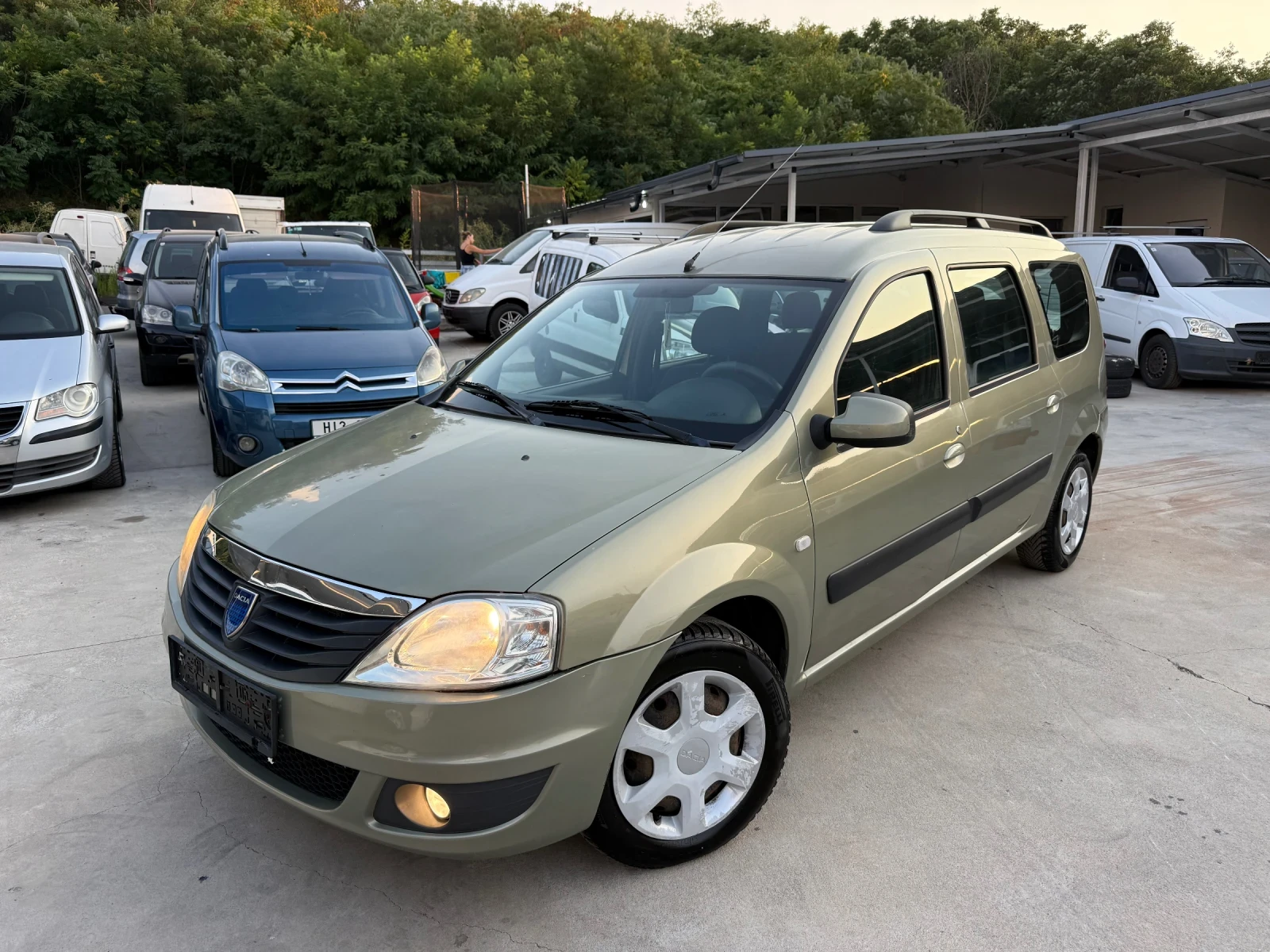 Dacia Logan 1.6MPI ЛИЗИНГ, снимка 7 - Автомобили и джипове - 55644085