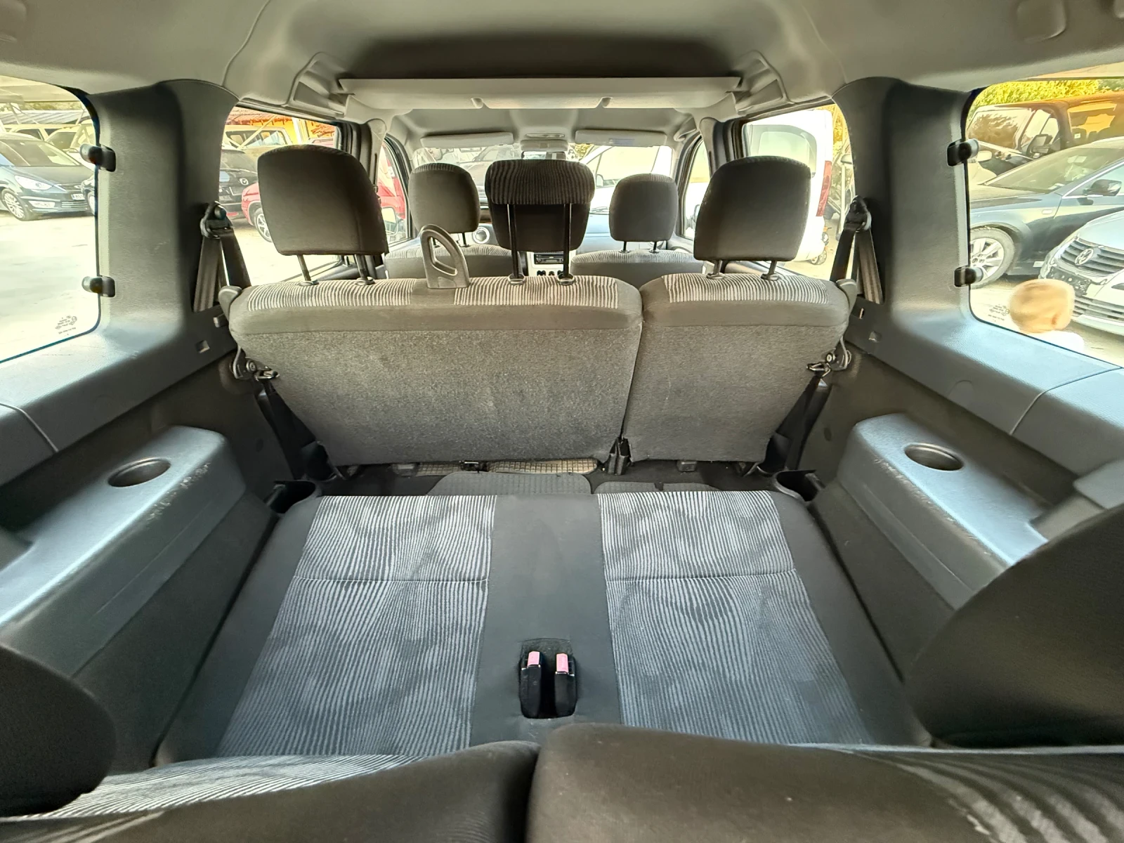 Dacia Logan 1.6MPI ЛИЗИНГ, снимка 13 - Автомобили и джипове - 55644085