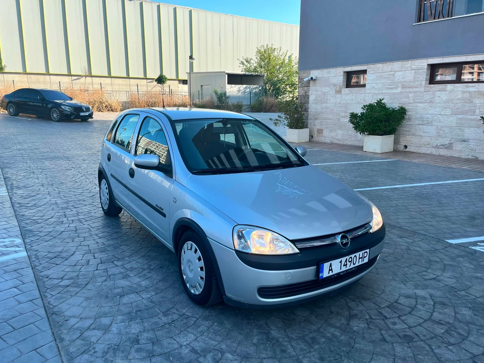 Opel Corsa 1.2i бензин