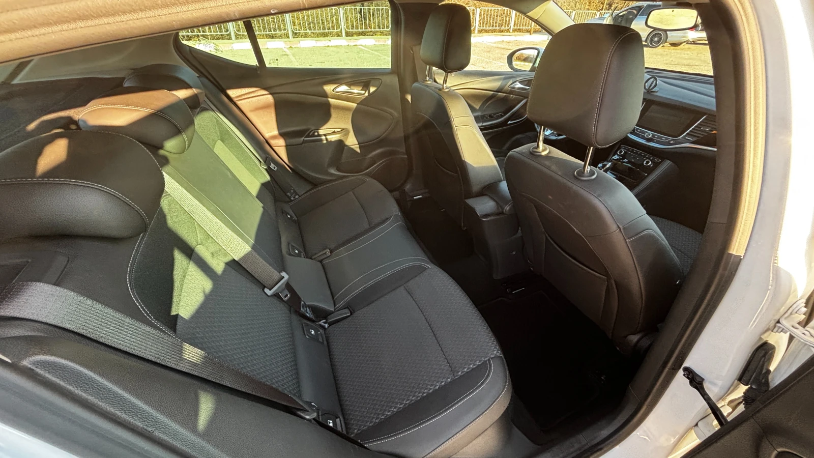 Opel Astra, снимка 15 - Автомобили и джипове - 56193870