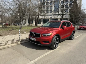 Volvo XC40 Momentum, снимка 2