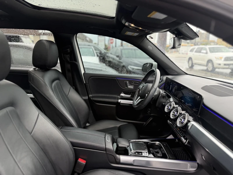 Mercedes-Benz GLB  PREMIUM | PANO | APPLE CARPLAY, снимка 17 - Автомобили и джипове - 52936198