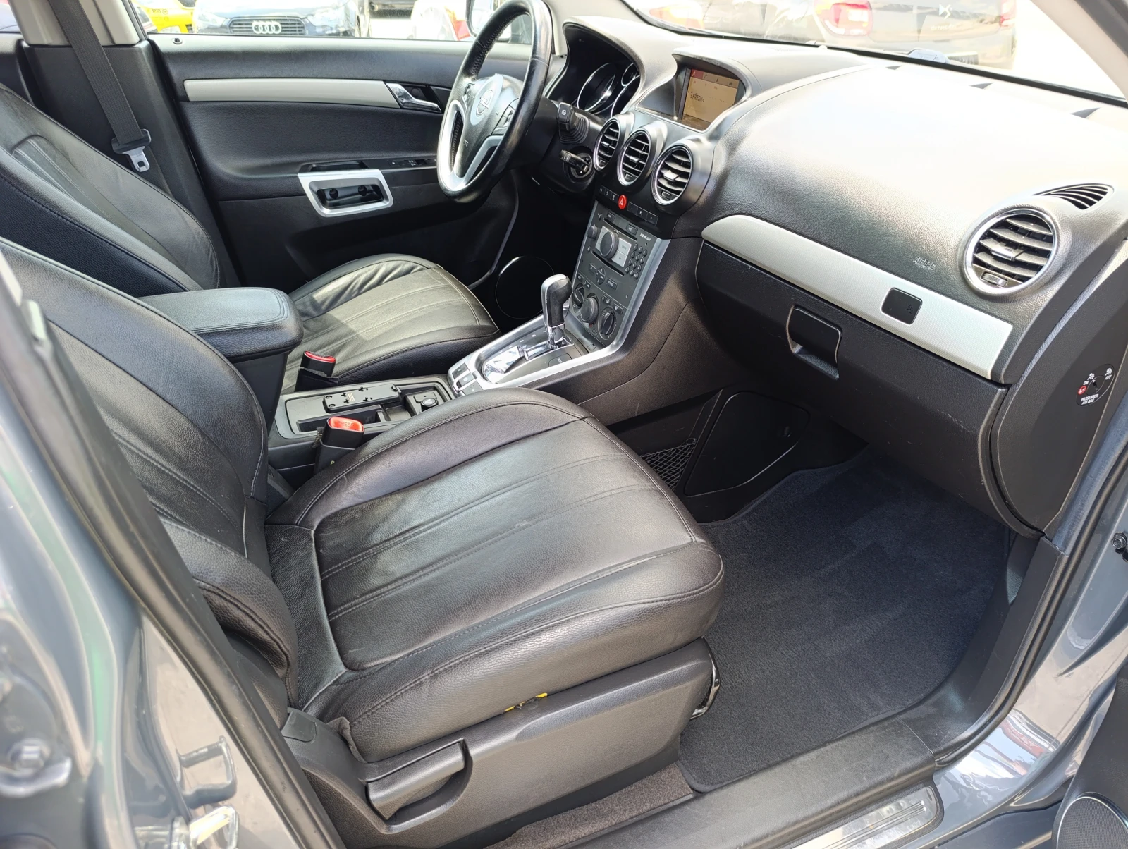 Opel Antara 2.2 TURBO D.4x4 - изображение 6