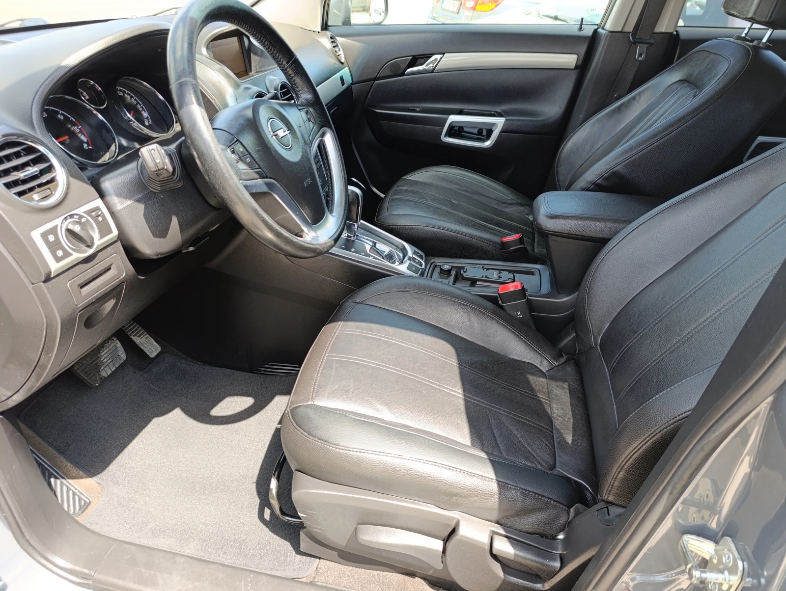 Opel Antara 2.2 TURBO D.4x4 - изображение 5