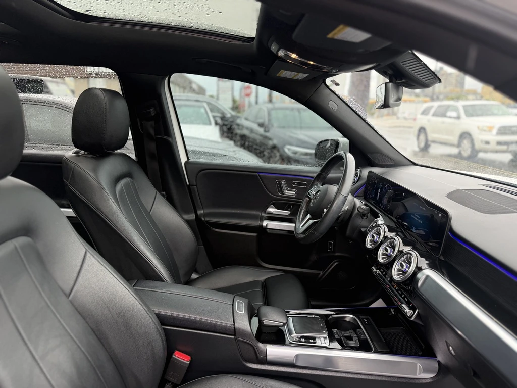 Mercedes-Benz GLB  PREMIUM | PANO | APPLE CARPLAY | Mobile.bg   17