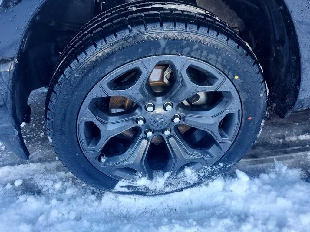 Dodge RAM 1500 * LIMITED CREW CAB SHORT BED * CARFAX * ��� ������ | Mobile.bg � ����������� 6