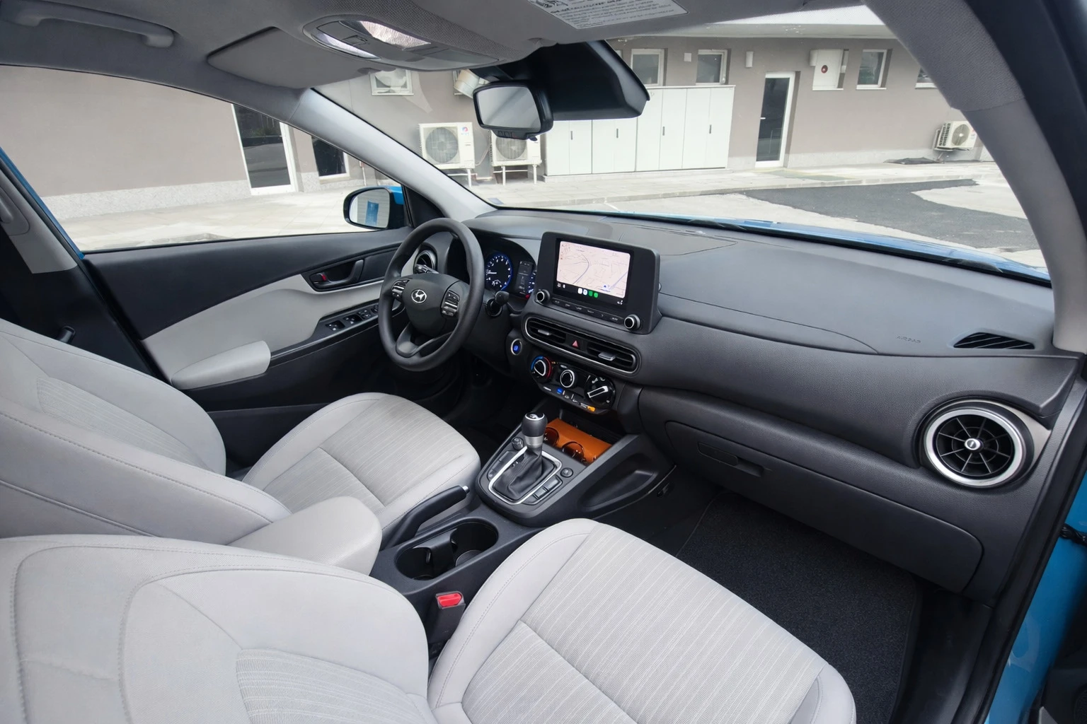 Hyundai Kona 4x4 2.0 MPI, снимка 14 - Автомобили и джипове - 54176192