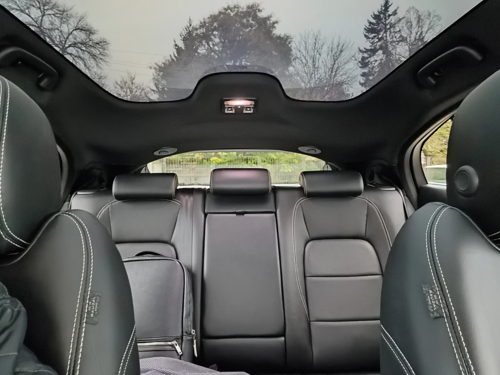 Jaguar I-Pace 90kWh, снимка 11 - Автомобили и джипове - 54715359