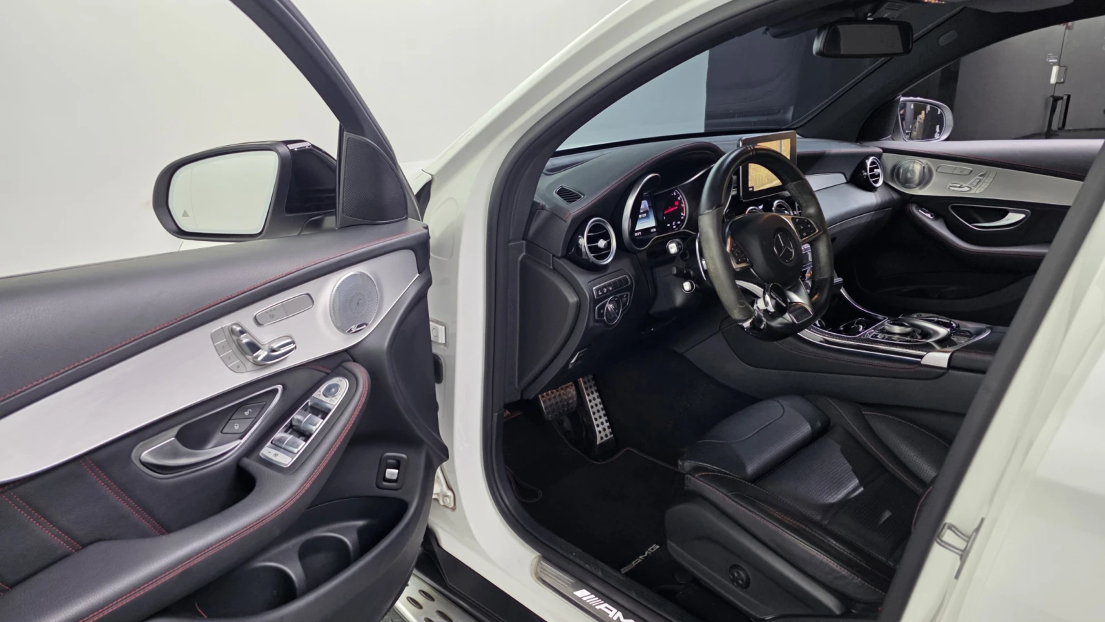 Mercedes-Benz GLC 43 AMG 360* HUD* BURMASTER* DYNAMICA* KEYLESS* КРАЙНА ЦЕН, снимка 11 - Автомобили и джипове - 55126944