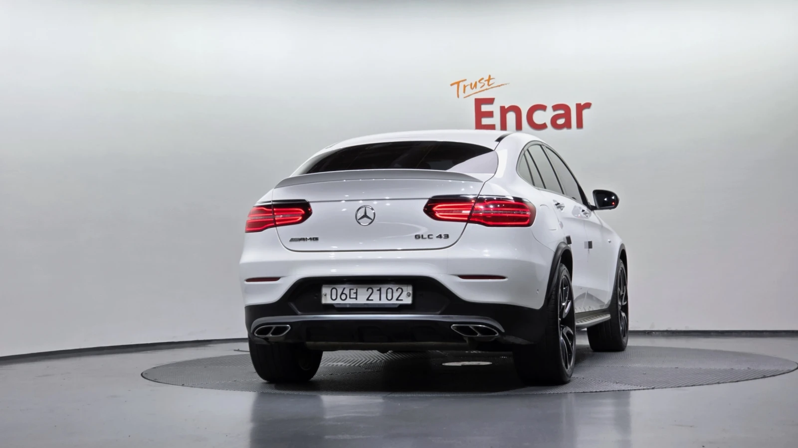 Mercedes-Benz GLC 43 AMG 360* HUD* BURMASTER* DYNAMICA* KEYLESS* КРАЙНА ЦЕН, снимка 4 - Автомобили и джипове - 55126944