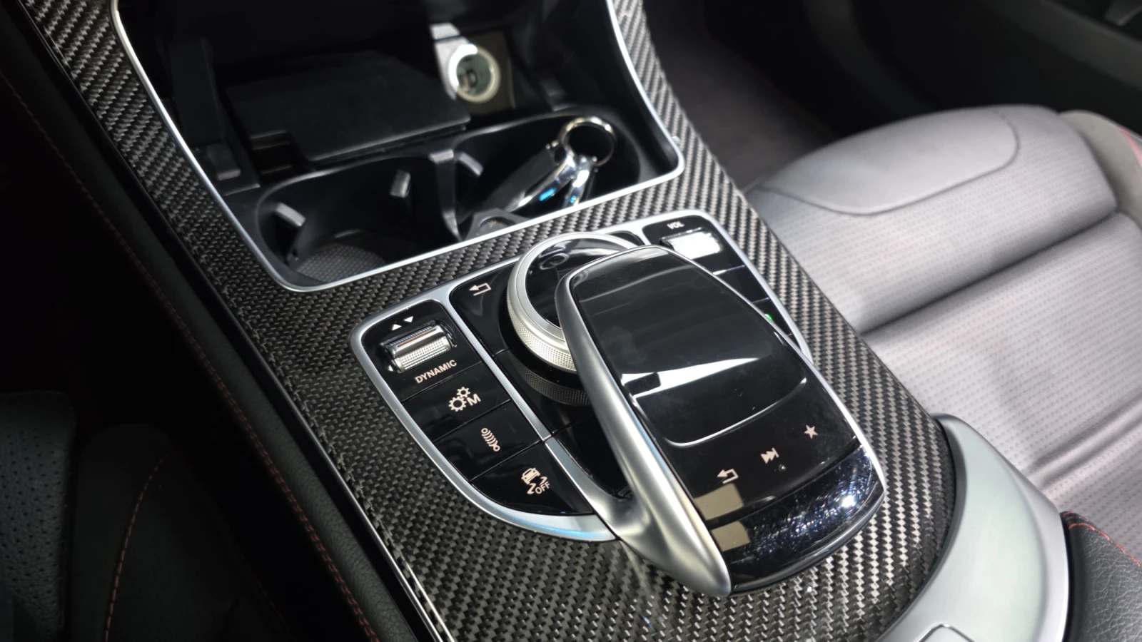 Mercedes-Benz GLC 43 AMG 360* HUD* BURMASTER* DYNAMICA* KEYLESS* КРАЙНА ЦЕН, снимка 14 - Автомобили и джипове - 55126944