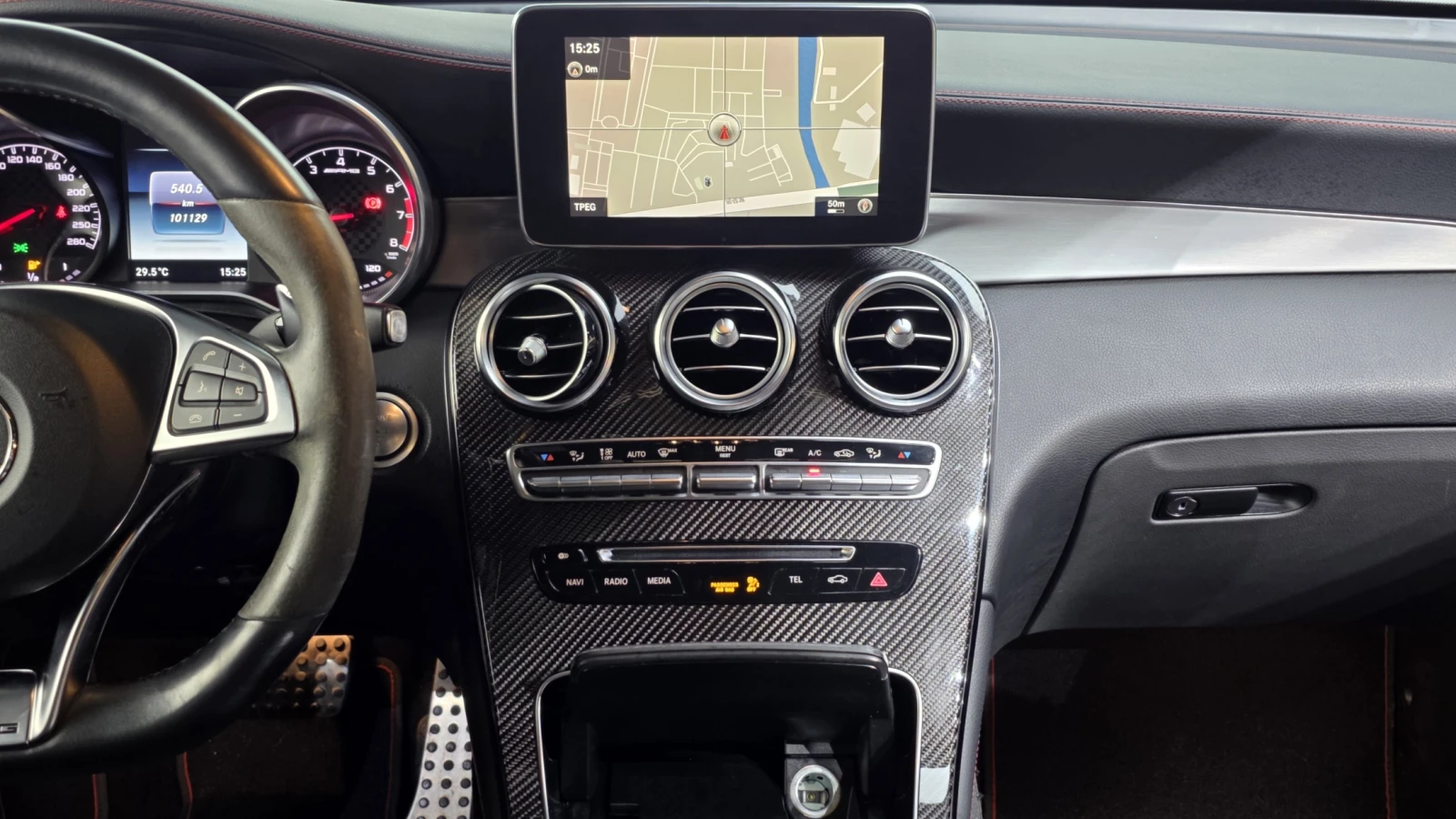 Mercedes-Benz GLC 43 AMG 360* HUD* BURMASTER* DYNAMICA* KEYLESS* КРАЙНА ЦЕН, снимка 13 - Автомобили и джипове - 55126944