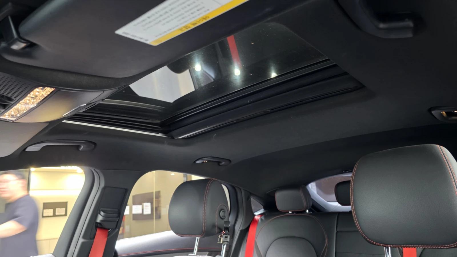 Mercedes-Benz GLC 43 AMG 360* HUD* BURMASTER* DYNAMICA* KEYLESS* КРАЙНА ЦЕН, снимка 15 - Автомобили и джипове - 55126944