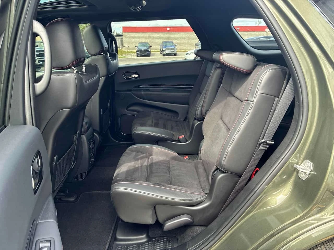 Dodge Durango * GT HEMI V8 Premium * CARFAX * , снимка 13 - Автомобили и джипове - 56184166