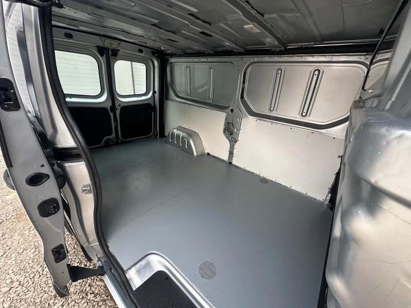 Opel Vivaro DIESEL* TOP* KLIMATIK* EVRO5, снимка 9 - Бусове и автобуси - 52071539