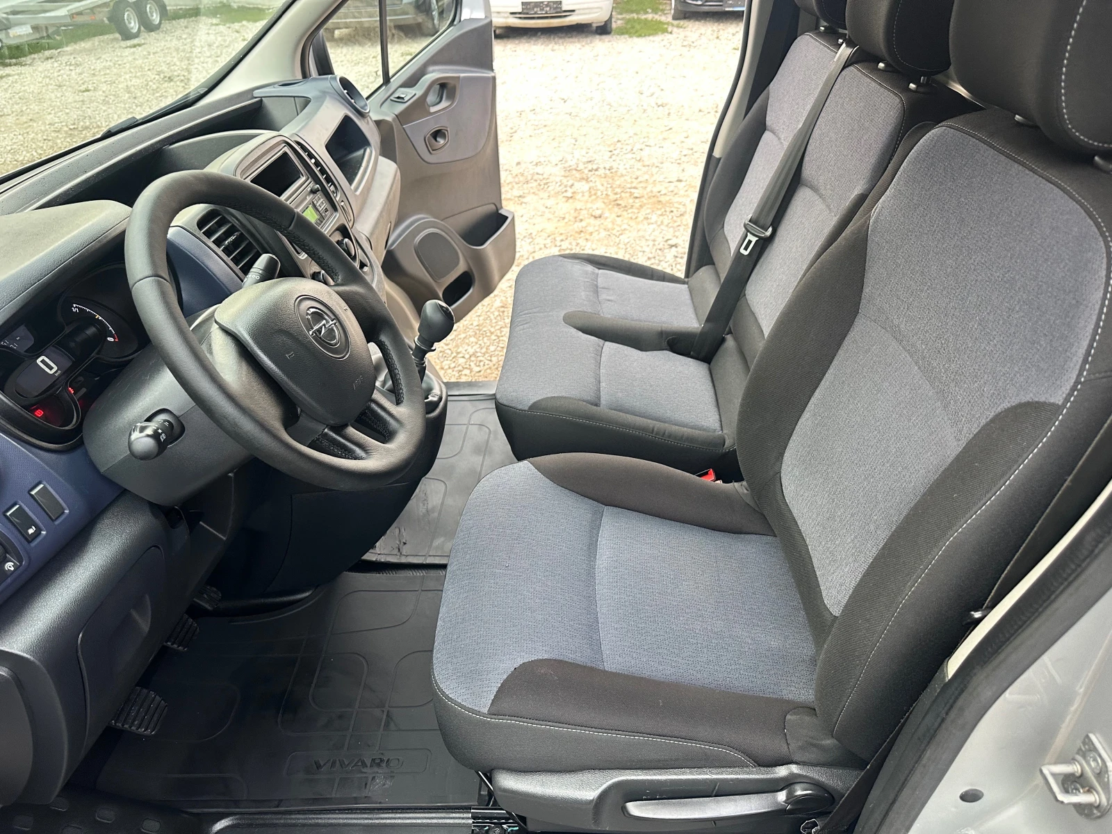 Opel Vivaro DIESEL* TOP* KLIMATIK* EVRO5 | Mobile.bg   11