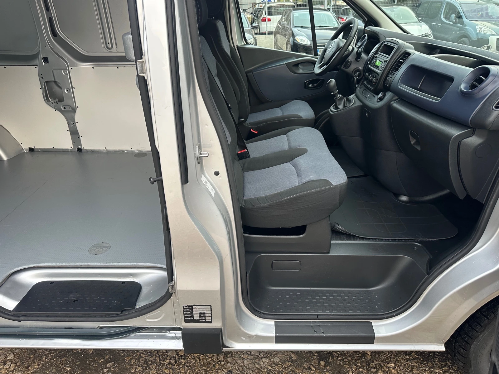 Opel Vivaro DIESEL* TOP* KLIMATIK* EVRO5 | Mobile.bg   14