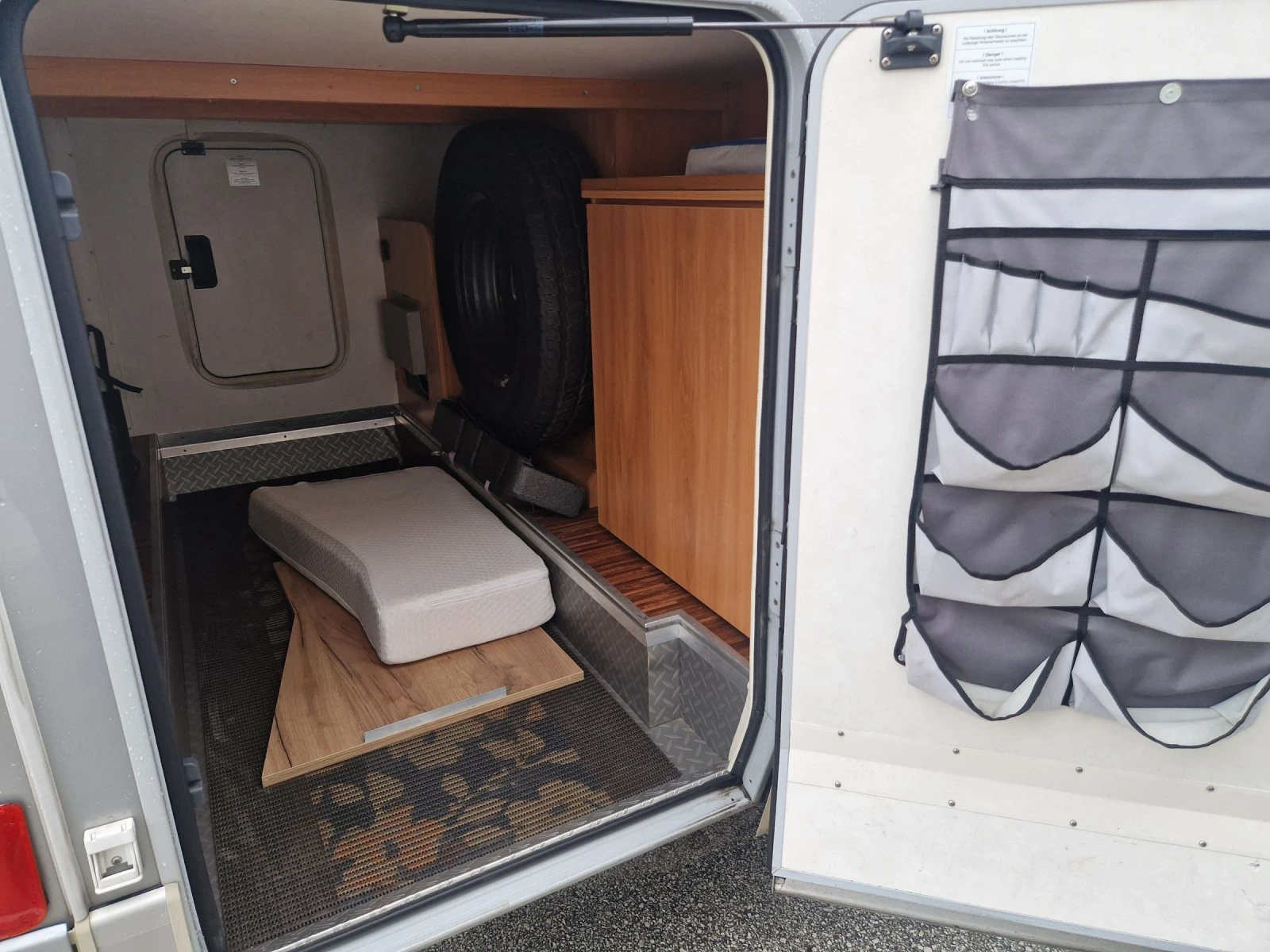 ������ HYMER / ERIBA �� 562 | Mobile.bg � ����������� 12