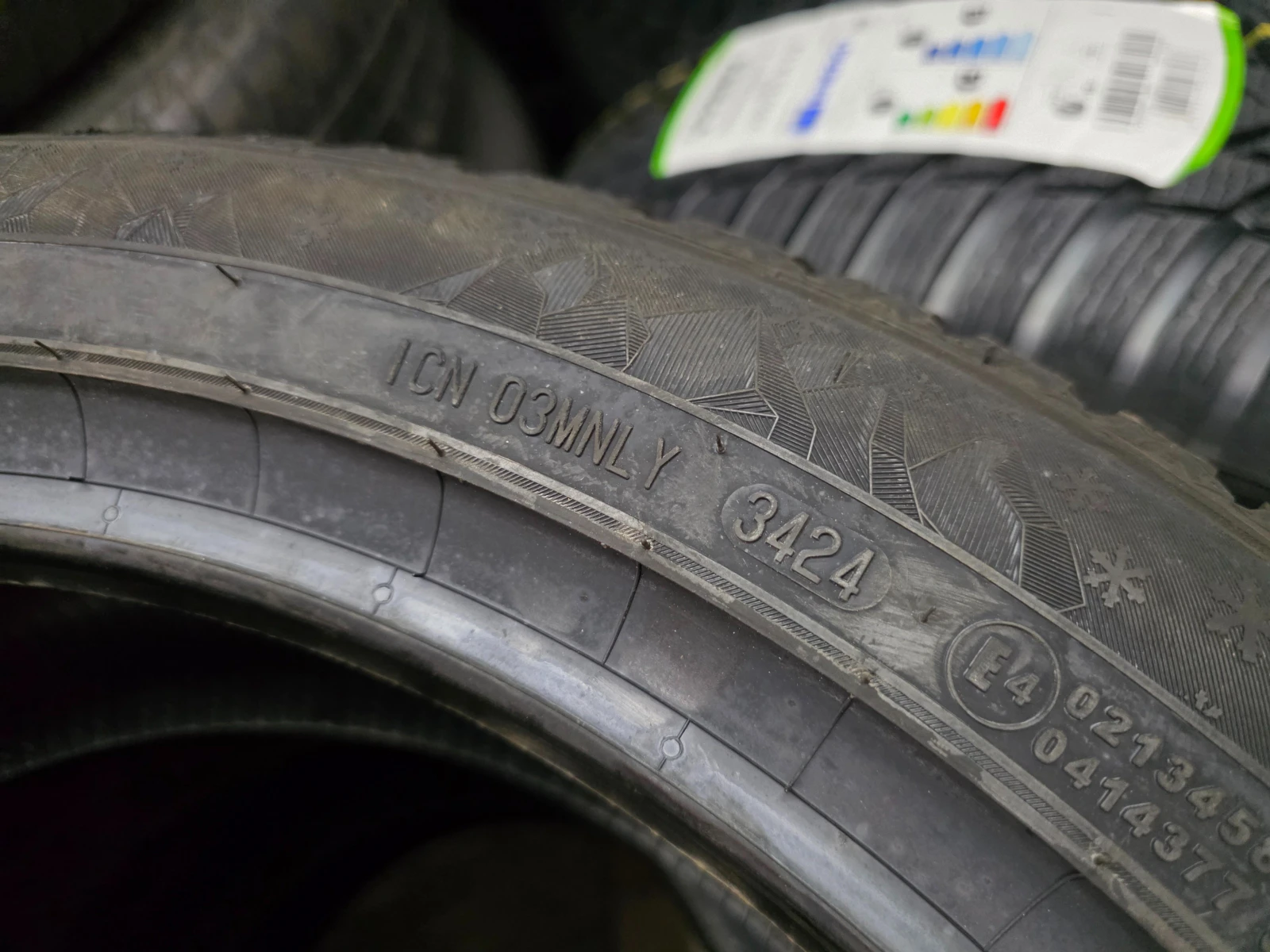 Гуми Зимни 205/55R19, снимка 6 - Гуми и джанти - 55272738