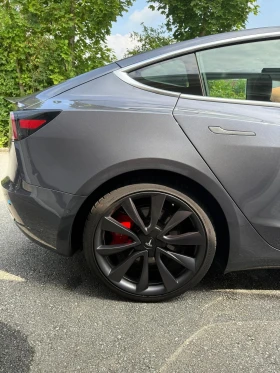 Tesla Model 3 Performance | Mobile.bg    13