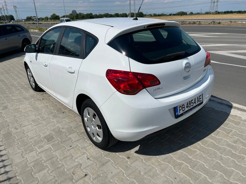 Opel Astra 1.7 Diesel, снимка 5 - Автомобили и джипове - 46568881