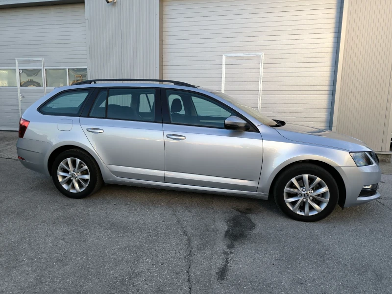 Skoda Octavia, снимка 5 - Автомобили и джипове - 48383793