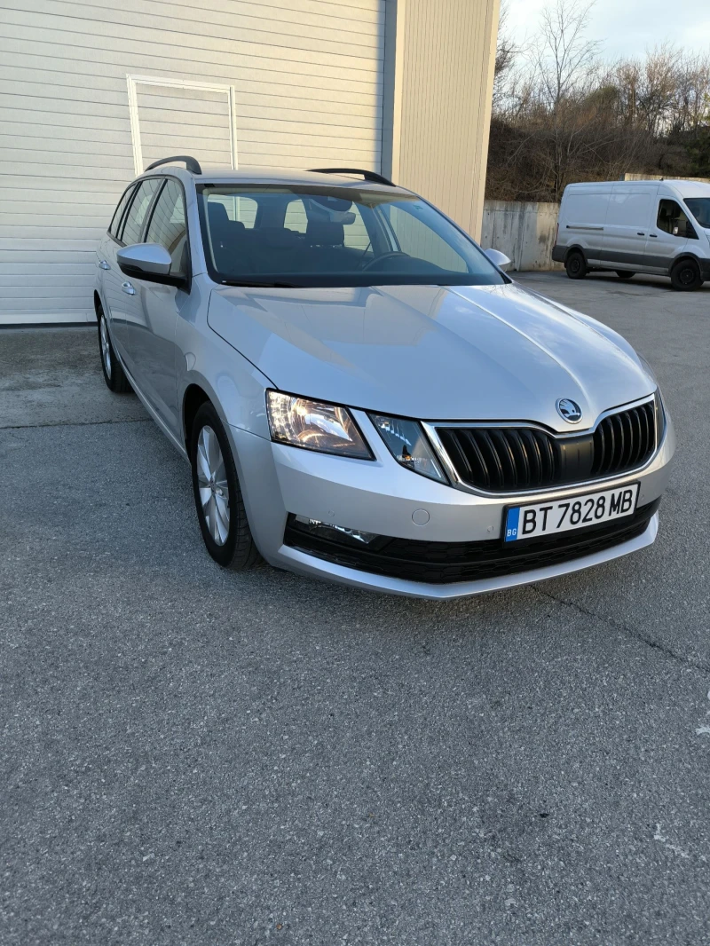 Skoda Octavia, снимка 1 - Автомобили и джипове - 48383793