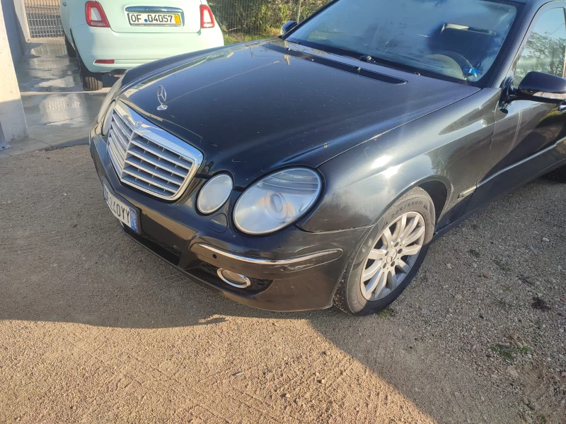 Mercedes-Benz E 220 Avtomatik, снимка 1 - Автомобили и джипове - 48474996