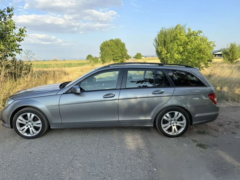 Mercedes-Benz C 220, снимка 3 - Автомобили и джипове - 52311410
