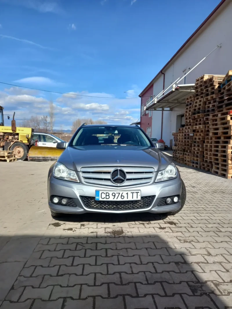 Mercedes-Benz C 220, снимка 1 - Автомобили и джипове - 49231996