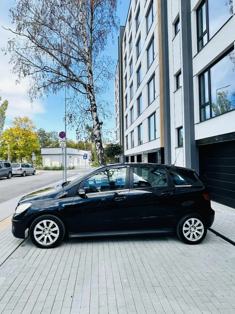 Mercedes-Benz B 180, снимка 3 - Автомобили и джипове - 52442661