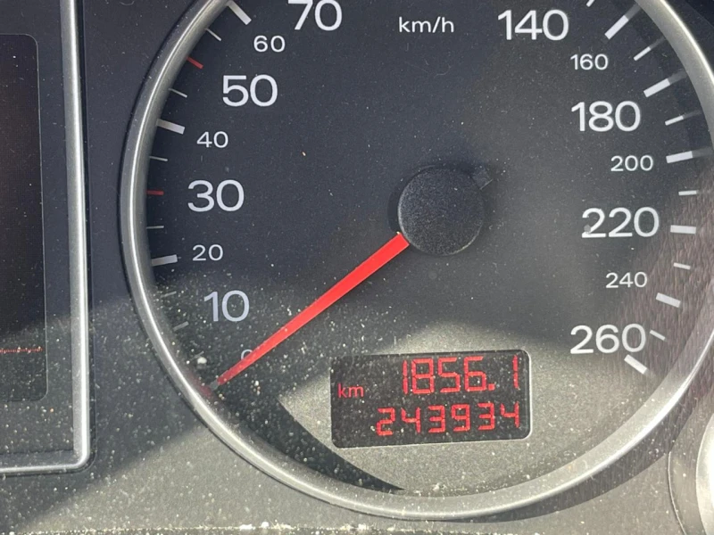 Audi A4 S line, снимка 10 - Автомобили и джипове - 52526227