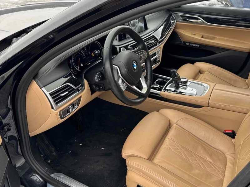 BMW 750 * 750Li xDrive Sedan * CARFAX * БЕЗ ПЪРВОНАЧАЛНА В, снимка 6 - Автомобили и джипове - 53164340