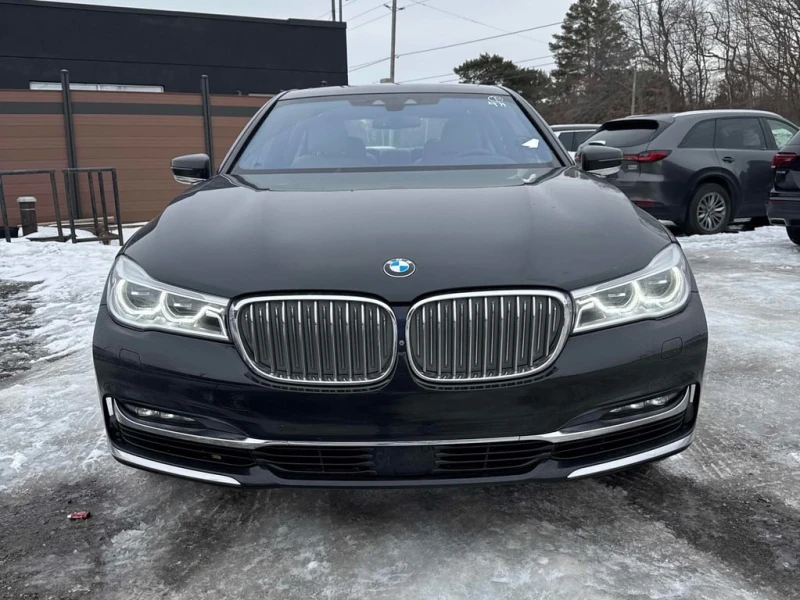 BMW 750 * 750Li xDrive Sedan * CARFAX * БЕЗ ПЪРВОНАЧАЛНА В, снимка 3 - Автомобили и джипове - 53164340