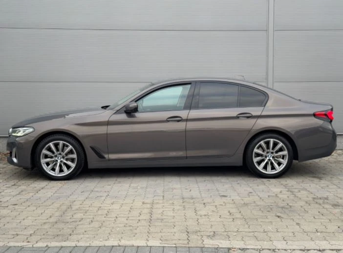 BMW 530 d xDrive Luxury Line, снимка 4 - Автомобили и джипове - 48933354