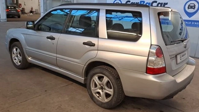 Subaru Forester 2.0 X ZM mt 4х4 Газ , снимка 17 - Автомобили и джипове - 53160647