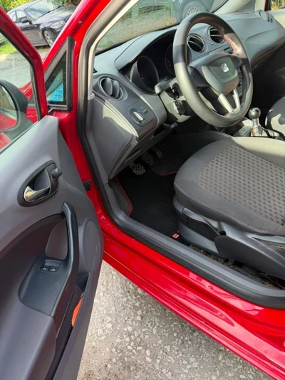 Seat Ibiza, снимка 8 - Автомобили и джипове - 55579568