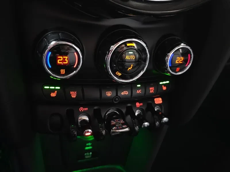 Mini Cooper High 3Rd Generation, снимка 16 - Автомобили и джипове - 55936828