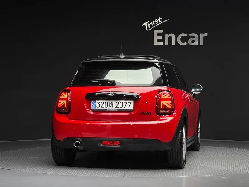 Mini Cooper High 3Rd Generation, снимка 4 - Автомобили и джипове - 55936828