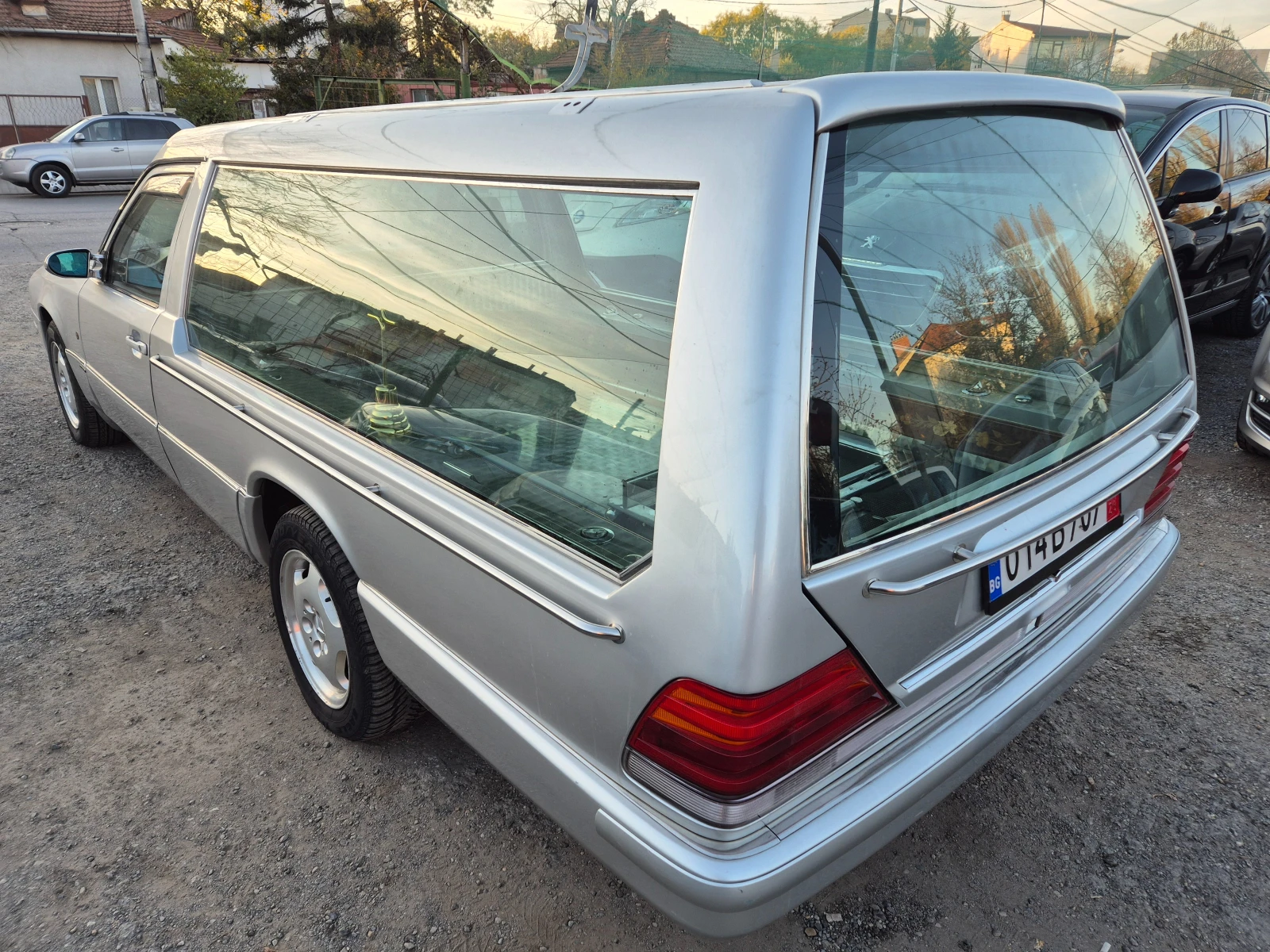 Mercedes-Benz 124 2.5D - изображение 6